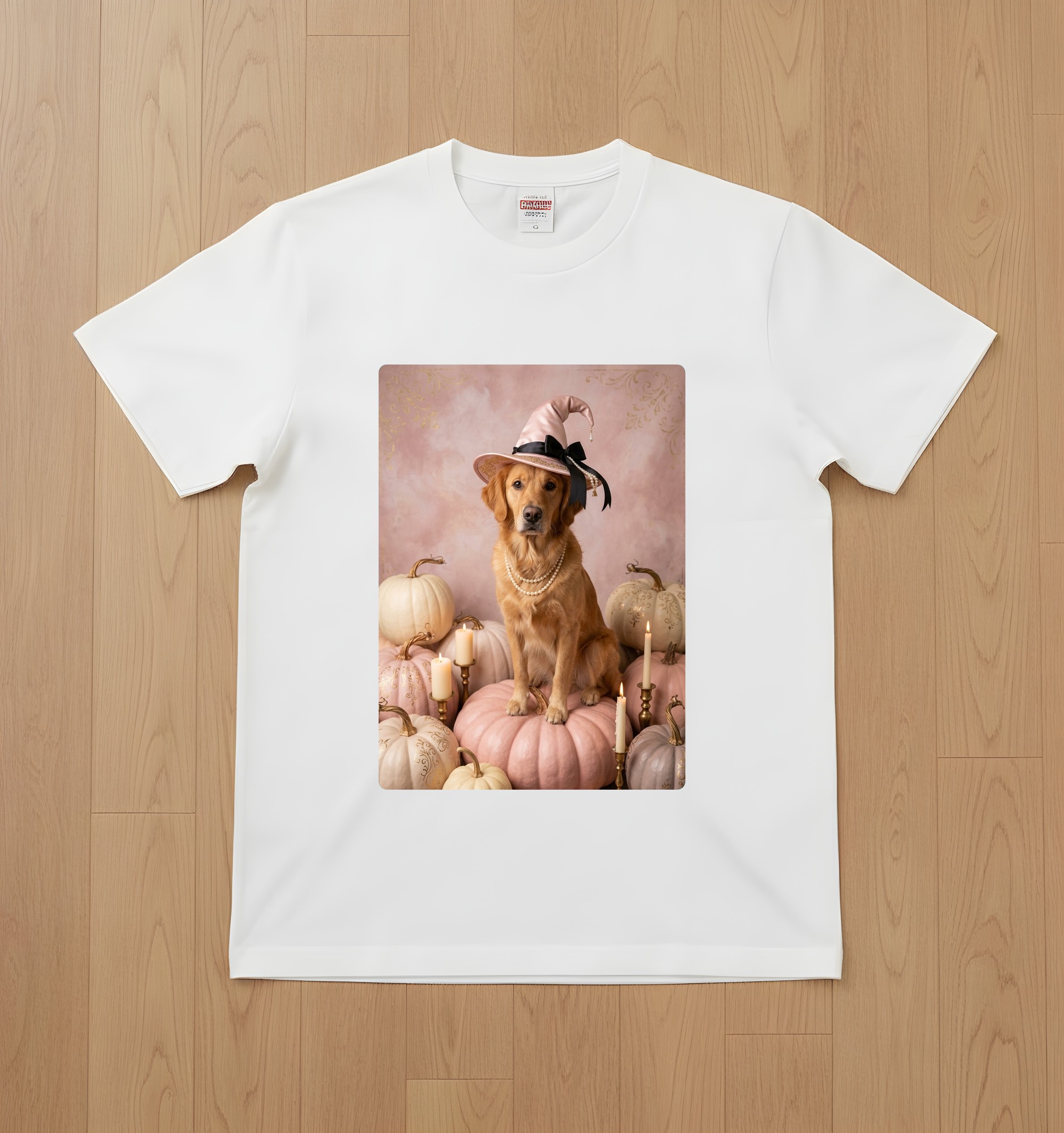 ゴールデンレトリバーのかぼちゃとキャンドルの油絵風アートハロウィンTシャツ(ホワイト)