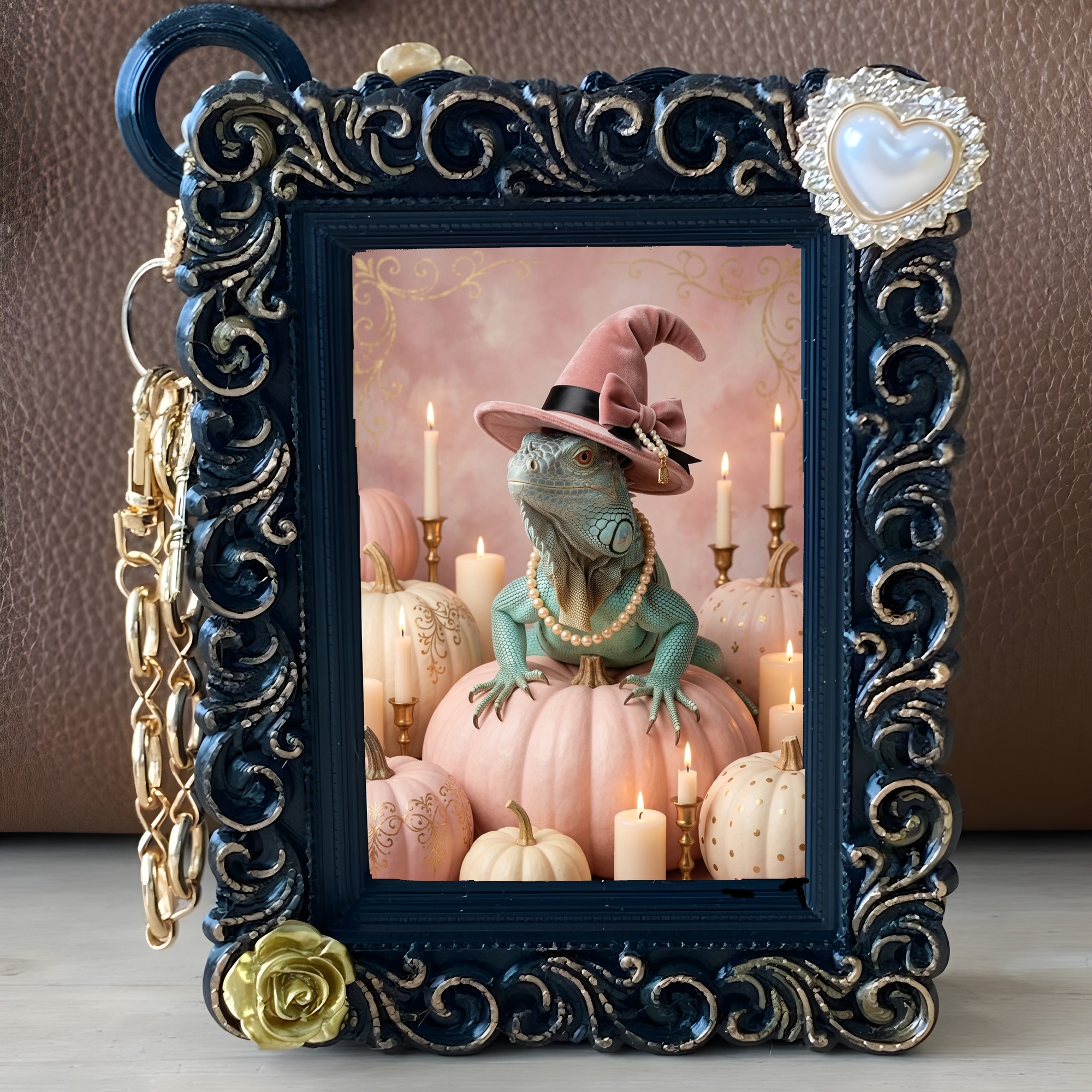 ブルーイグアナのかぼちゃとキャンドルの油絵風アートハロウィンバッグチャーム(ブラック)(5枚目)
