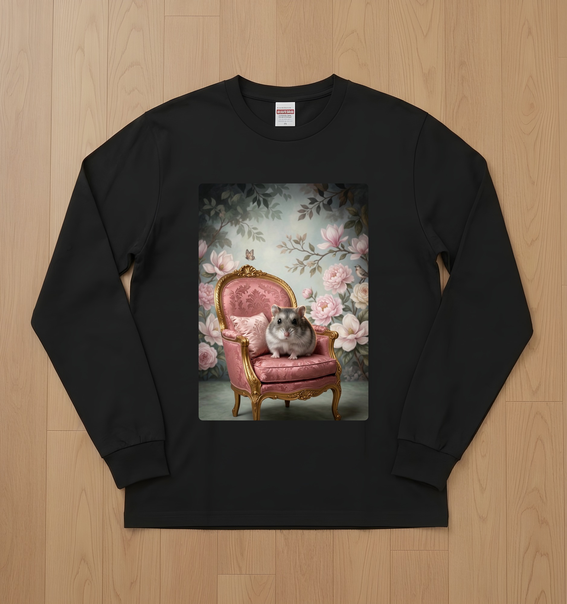 サファイアハムスターのシャビーピンクの油絵風アートロココ調長袖Tシャツ(ブラック)