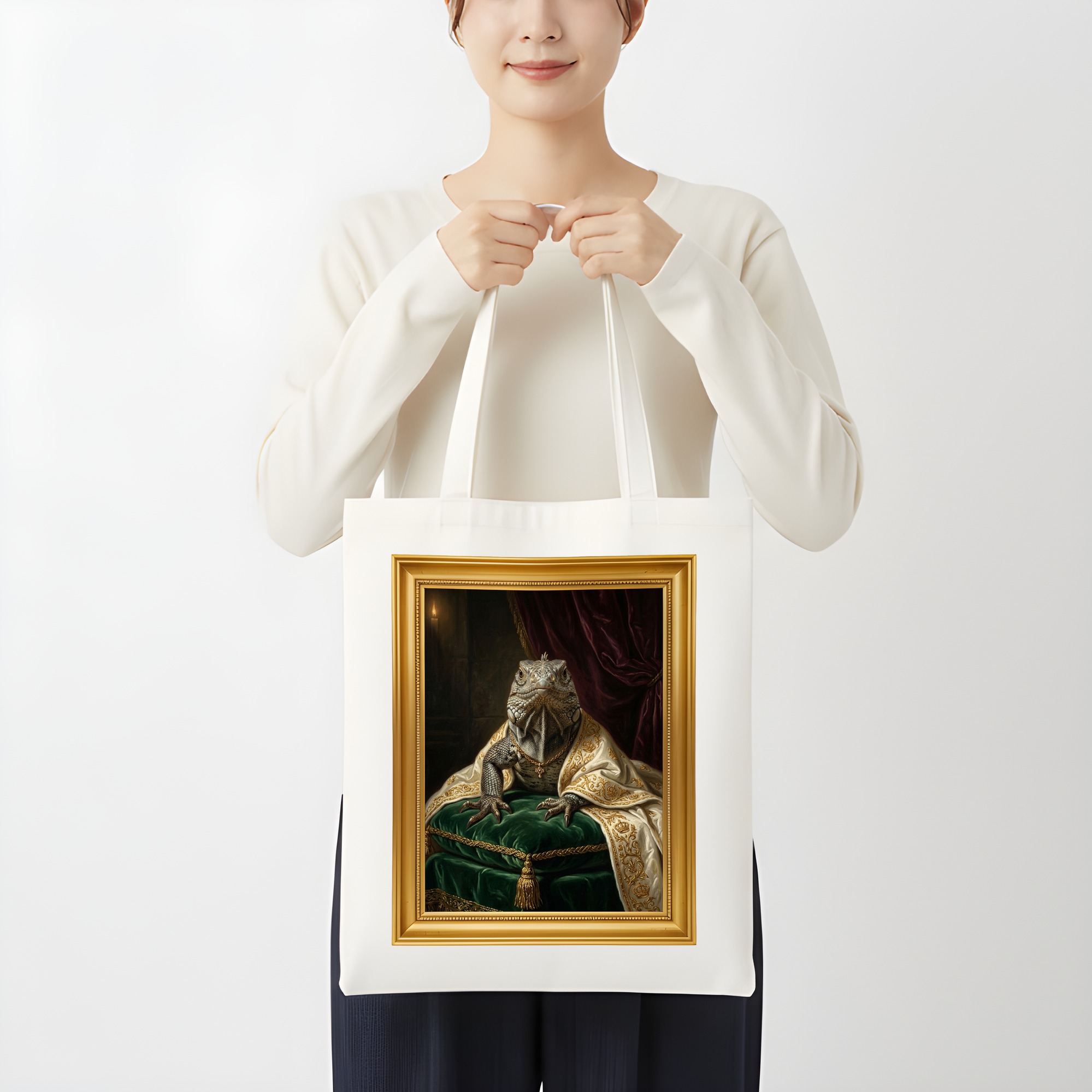 トゲオイグアナのルネサンス肖像画トートバッグ(カラープリント・額縁デザインあり)(3枚目)