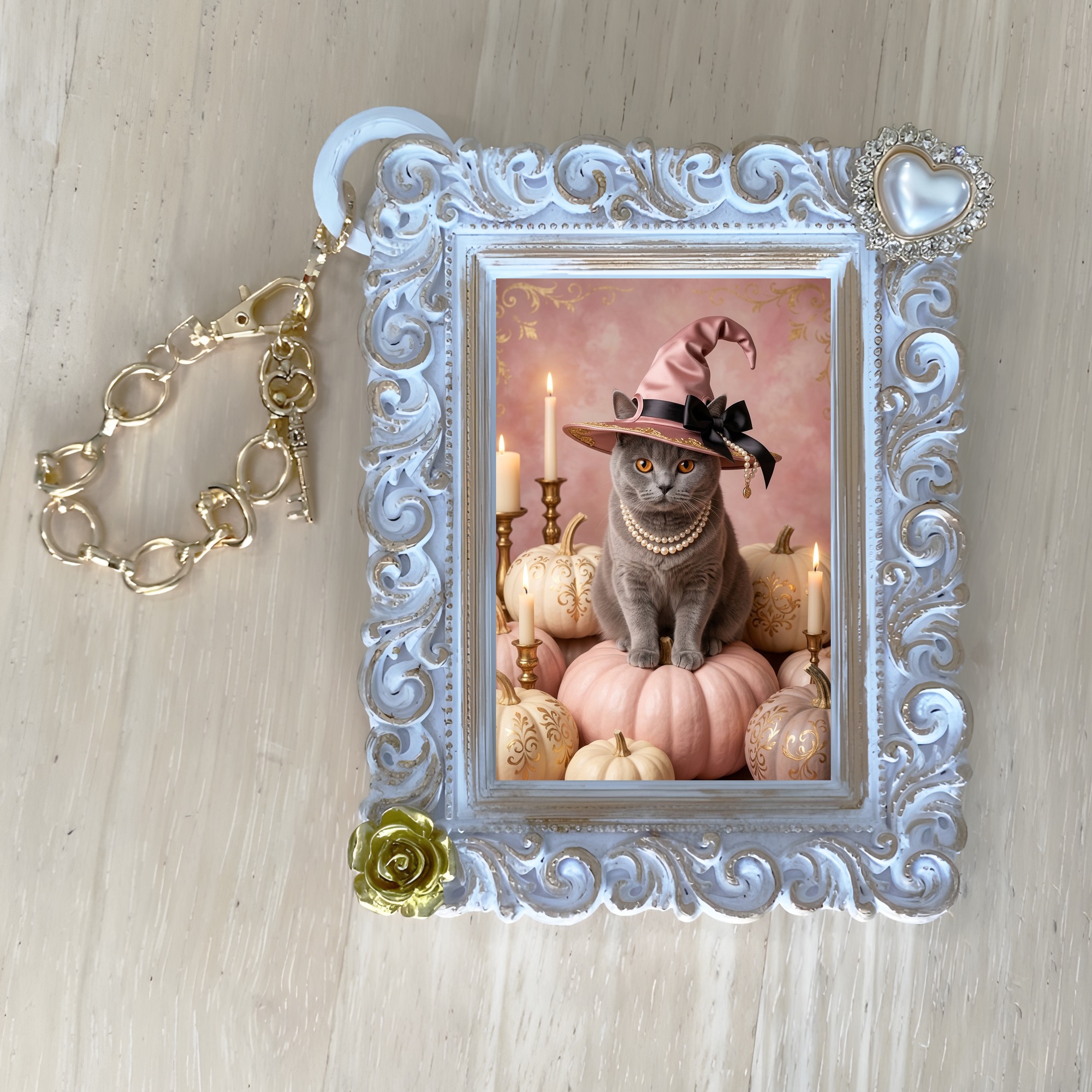 ブリティッシュショートヘアのかぼちゃとキャンドルの油絵風アートハロウィンバッグチャーム（ホワイト）（4枚目）