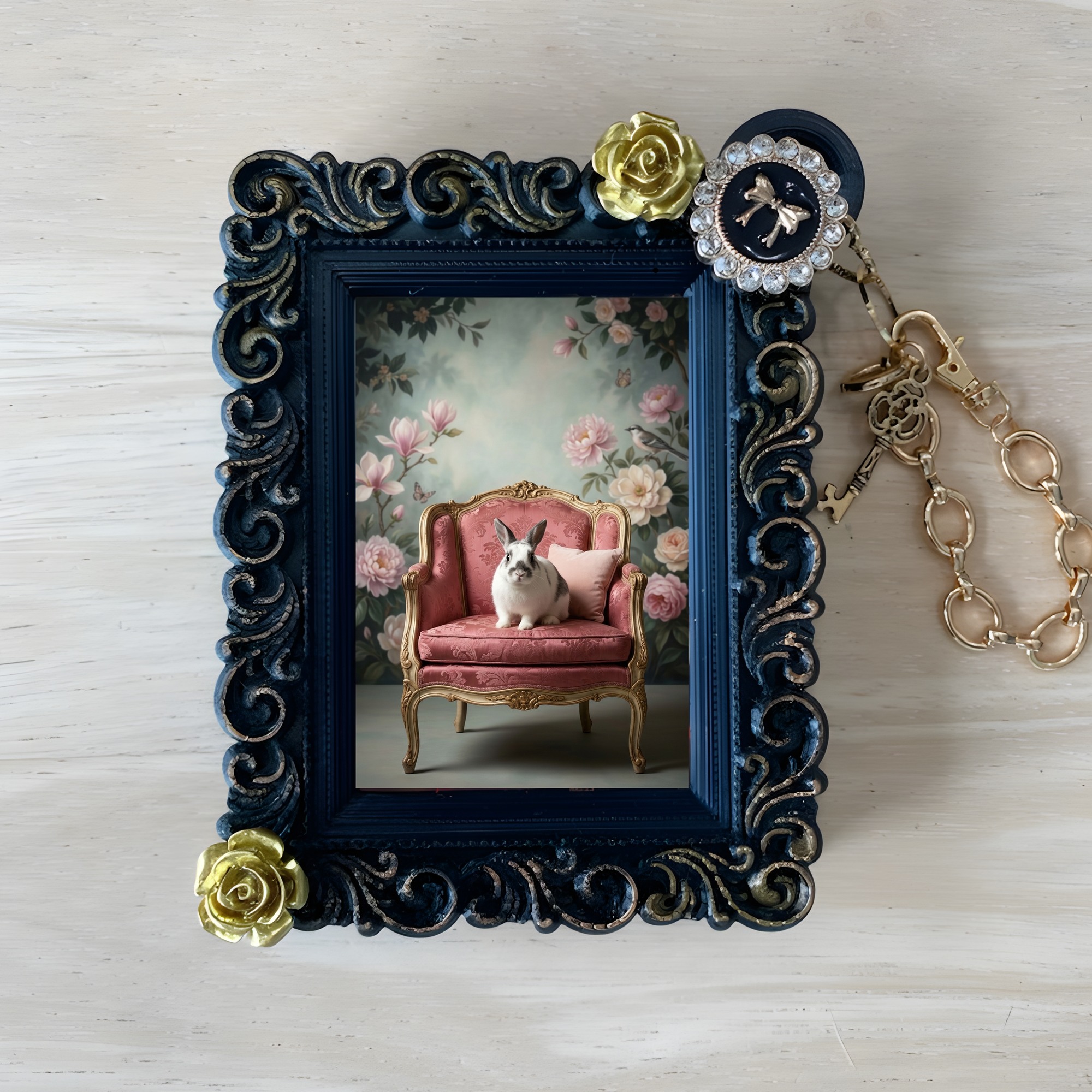 ヒマラヤンのシャビーピンクの油絵風アートロココ調バッグチャーム(ブラック)