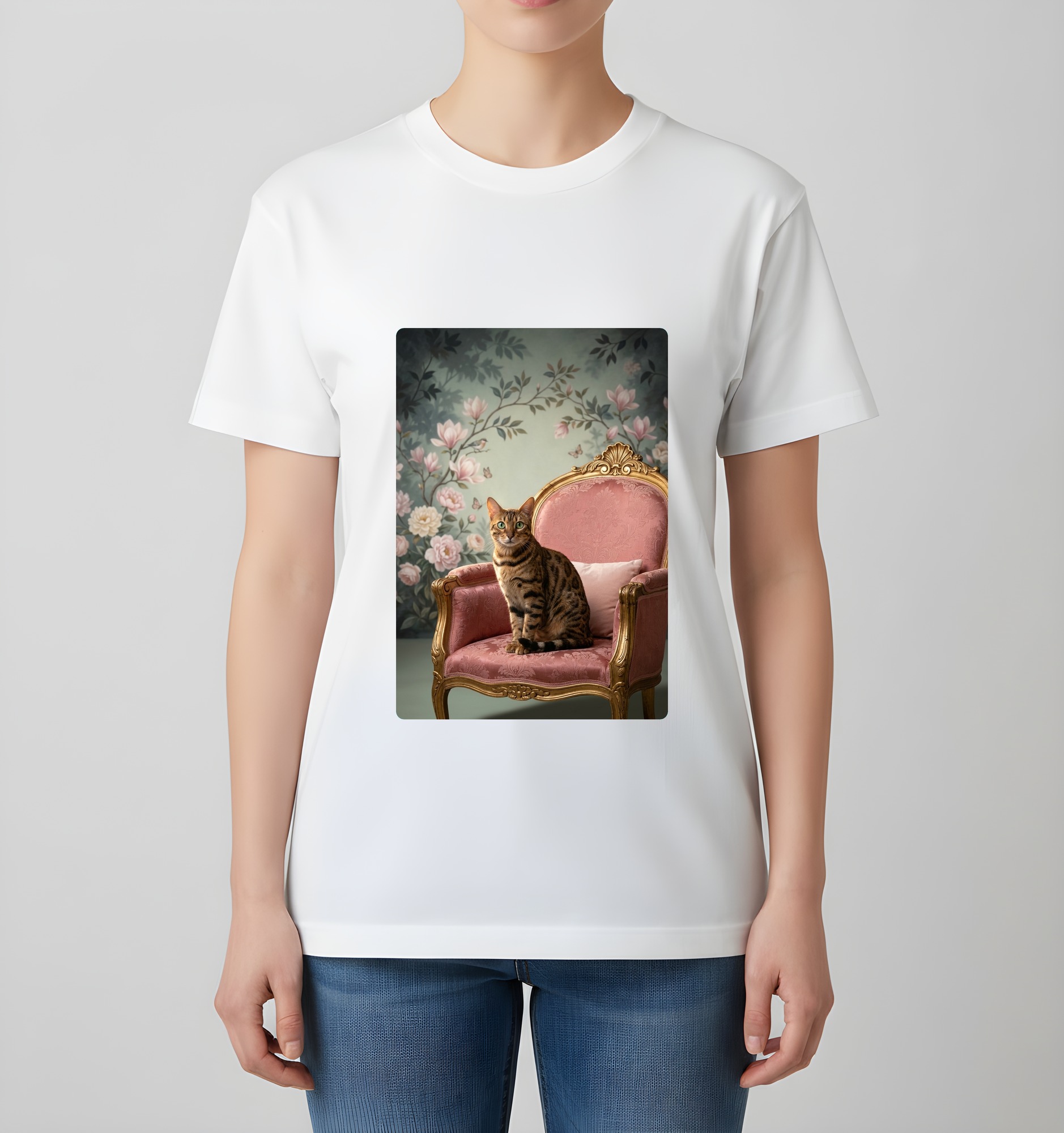 ベンガルのシャビーピンクの油絵風アートロココ調Tシャツ（ホワイト）（4枚目）