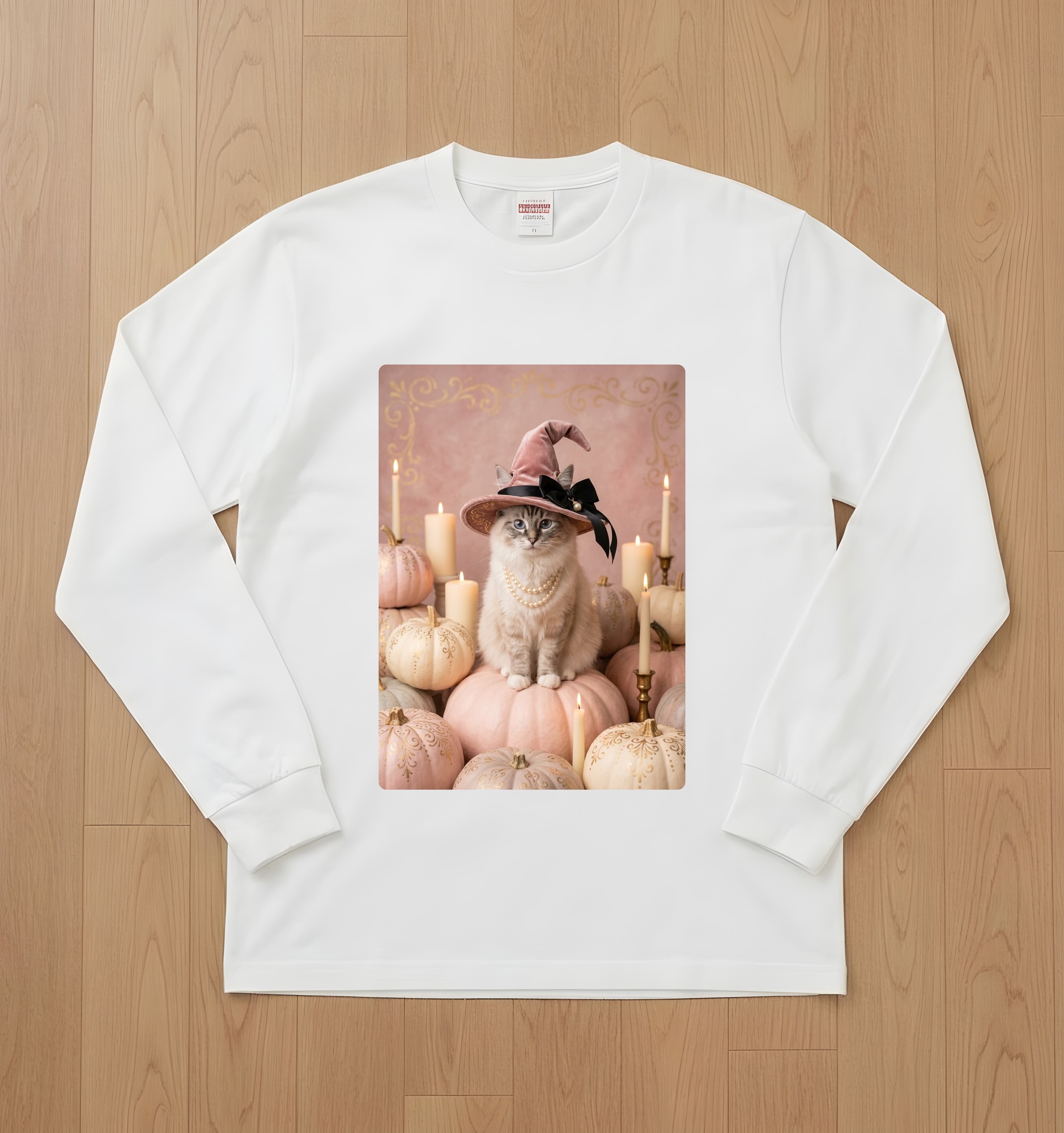 ラグドールのかぼちゃとキャンドルの油絵風アートハロウィン長袖Tシャツ(ホワイト)