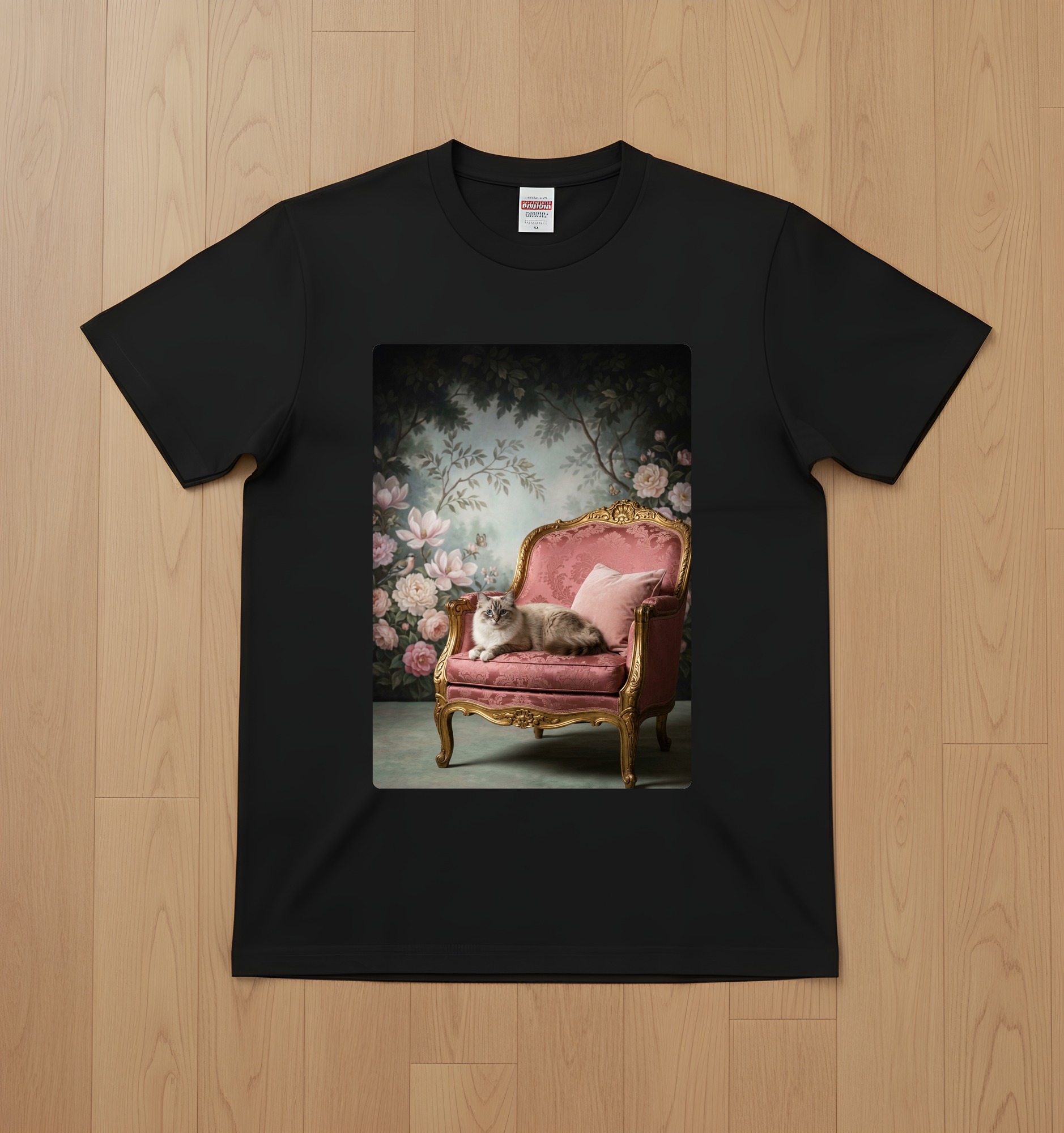 バーマンのシャビーピンクの油絵風アートロココ調Tシャツ(ブラック)