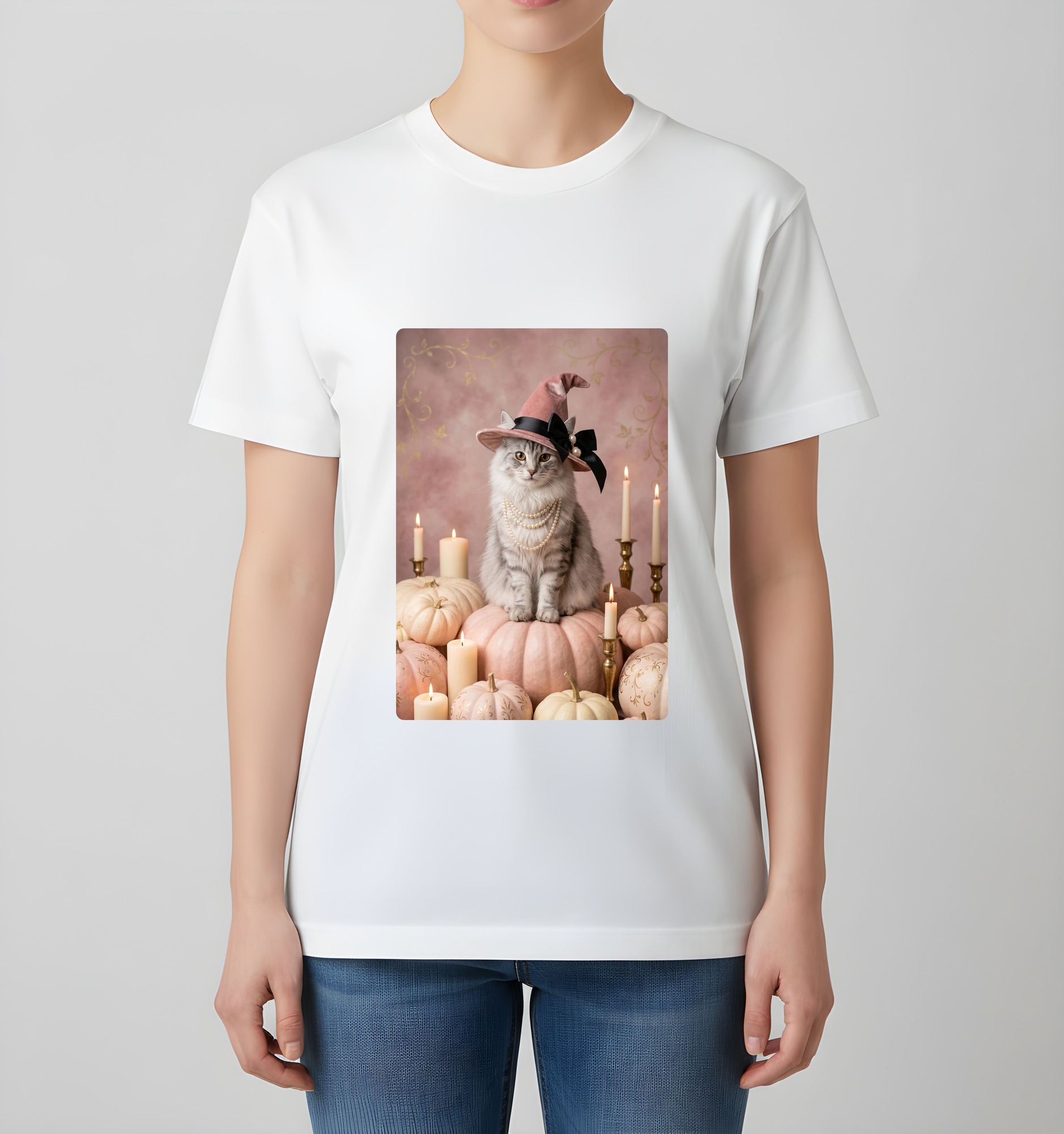 ノルウェージャンフォレストキャットのかぼちゃとキャンドルの油絵風アートハロウィンTシャツ（ホワイト）（4枚目）
