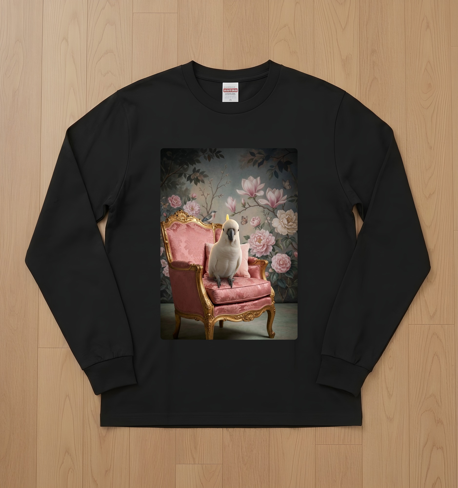 タイハクオウムのシャビーピンクの油絵風アートロココ調長袖Tシャツ(ブラック)
