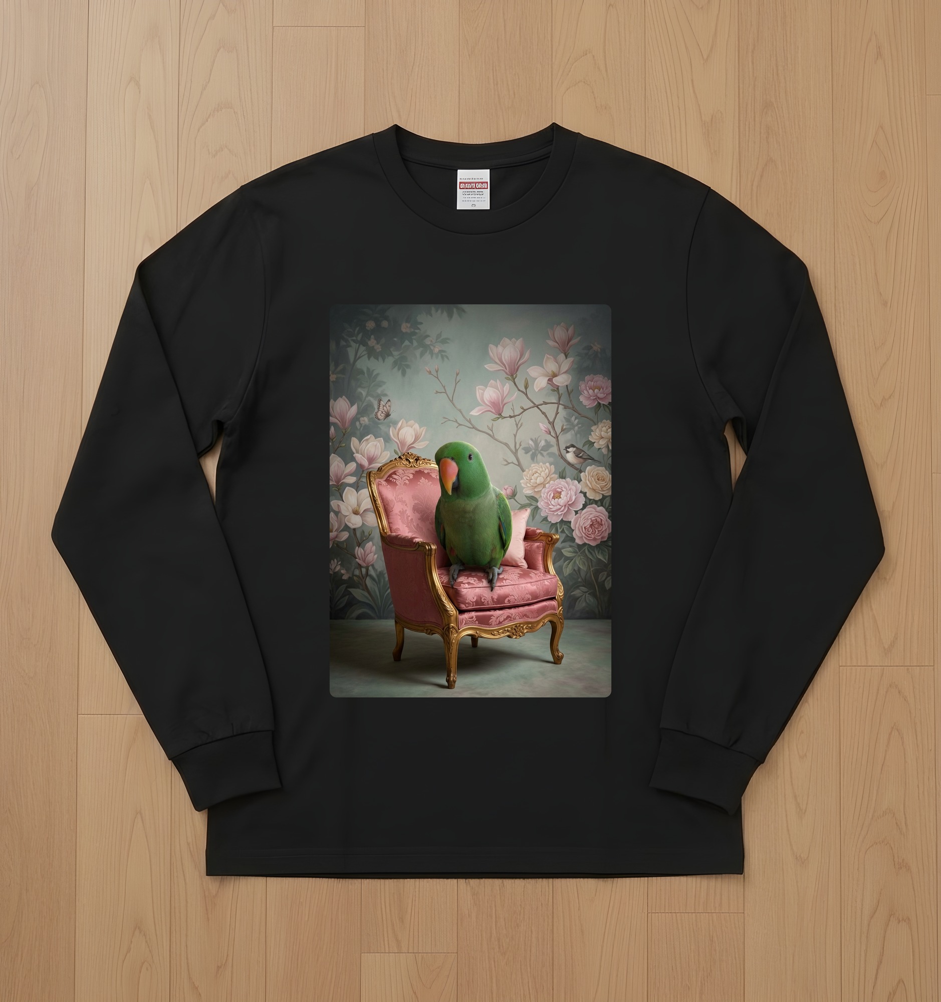 オオハナインコのシャビーピンクの油絵風アートロココ調長袖Tシャツ(ブラック)