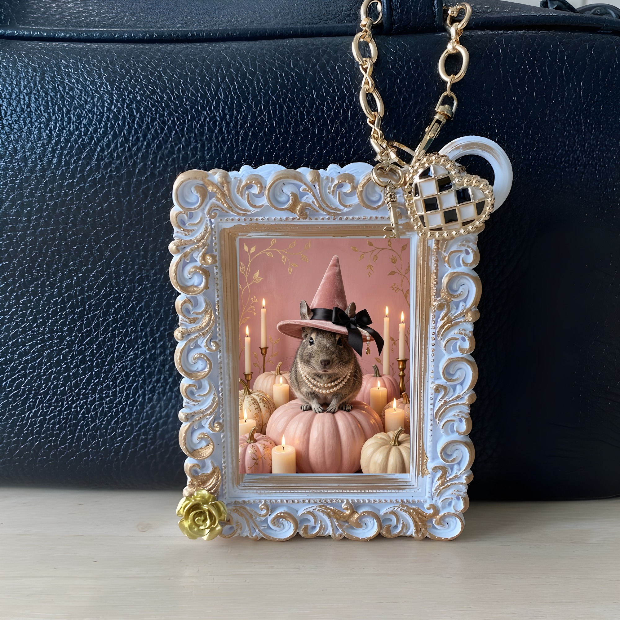 デグーのかぼちゃとキャンドルの油絵風アートハロウィンバッグチャーム（ホワイト）（3枚目）